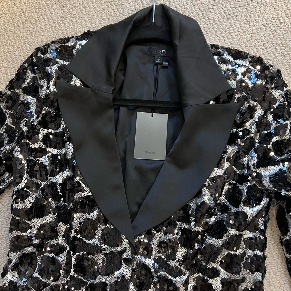 Dress - Picture 5 of 7